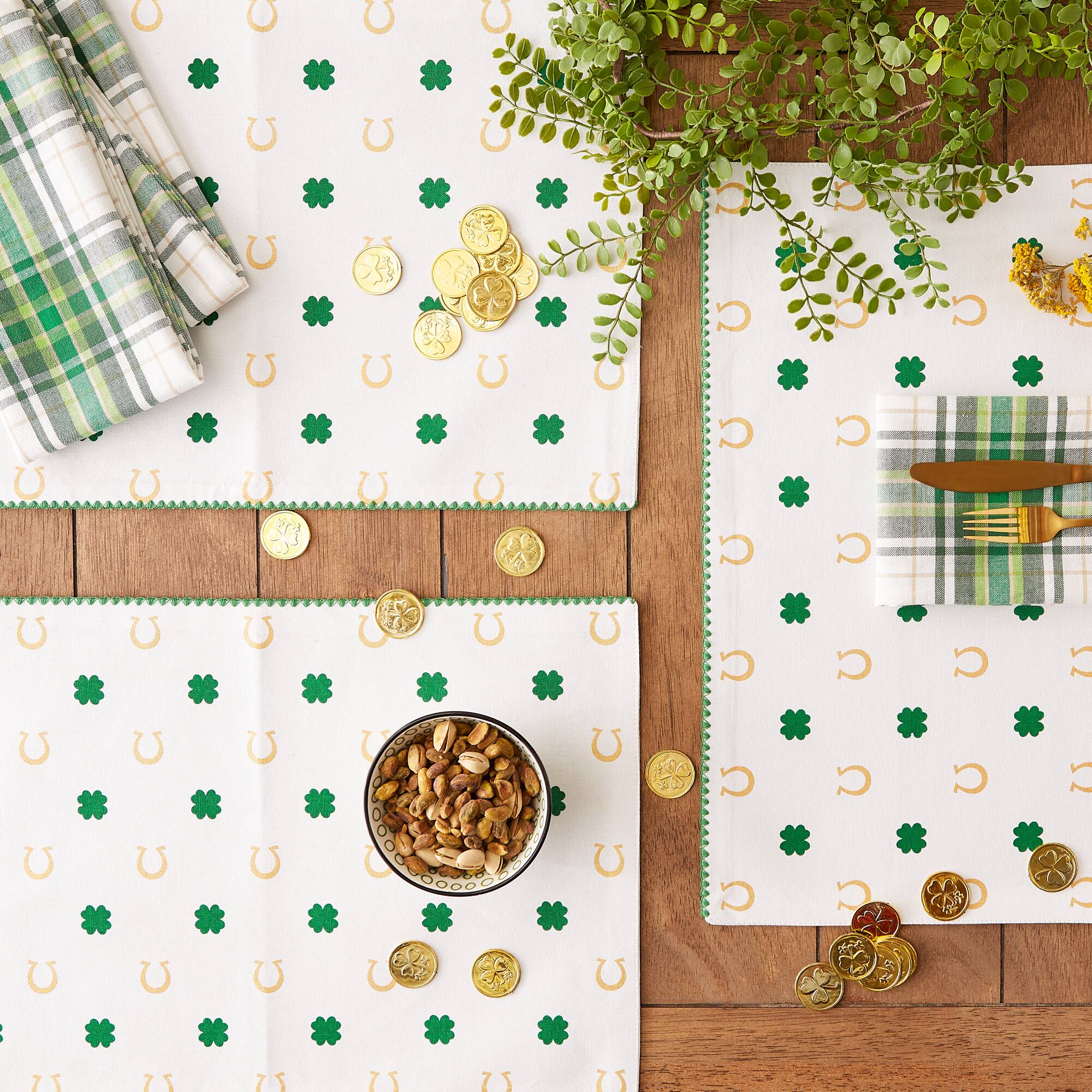 DII® Clover Horseshoe Printed Placemats, 4ct.